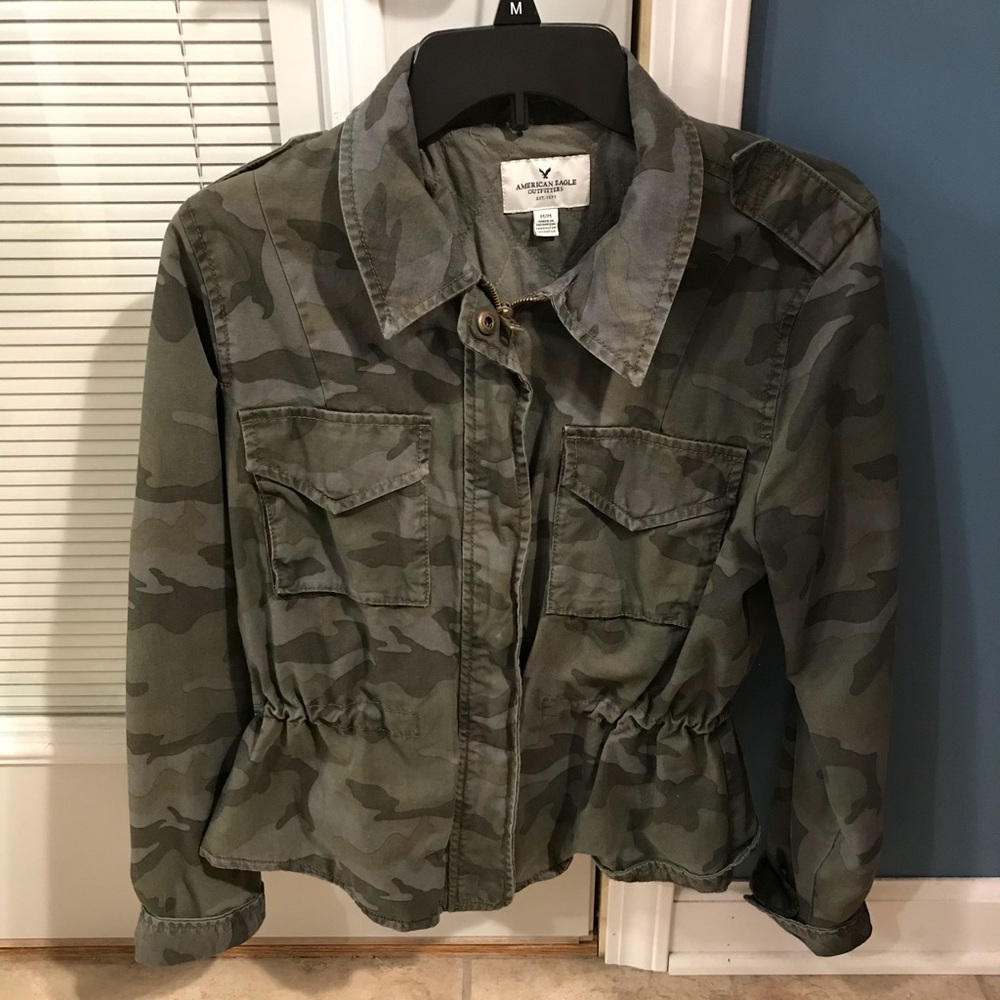 American eagle camo jacket. Size medium